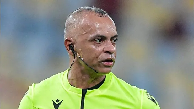 Wilton Pereira Sampaio, árbitro de Flamengo x Corinthians - Foto: Thiago Ribeiro/AGIF