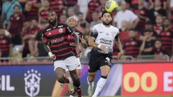 Gerson jogador do Flamengo disputa lance com Yuri Alberto jogador do Corinthians durante partida no Maracanã pela Copa Do Brasil 2024. Foto: Alexandre Loureiro/AGIF