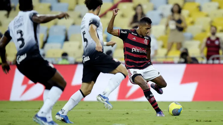 Momento do gol de Alexsandro diante do Corinthians. Foto: Alexandre Loureiro/AGIF