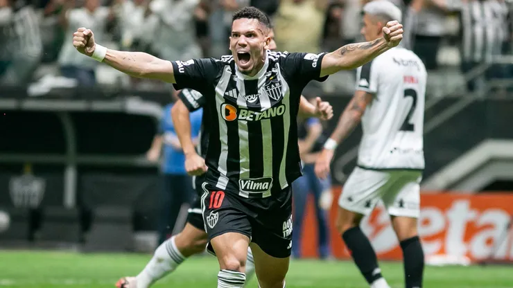 Paulinho jogador do Atletico-MG comemora seu gol durante partida contra o Vasco na Copa Betado do Brasil. Foto: Fernando Moreno/AGIF