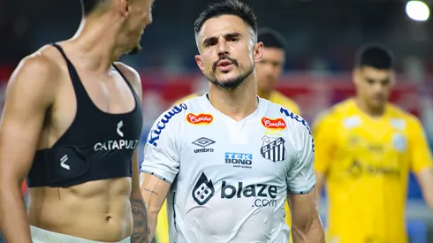 Santos acaba de tomar decisão surpreendente sobre renovação de Willian Bigode