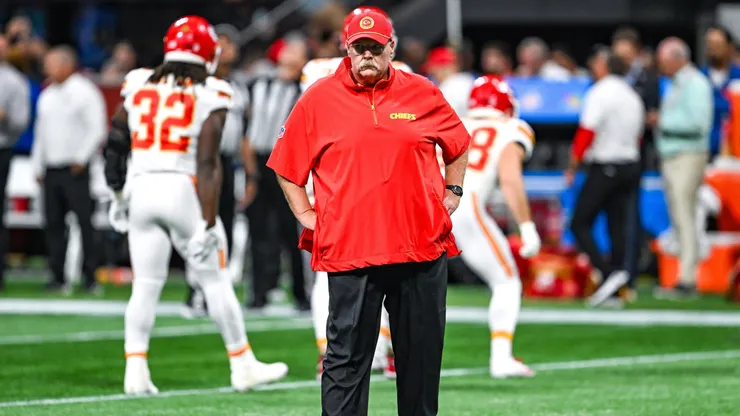 Kansas City head coach Andy Reid em partida da NFL. Foto de Rich von Biberstein/Icon Sportswire