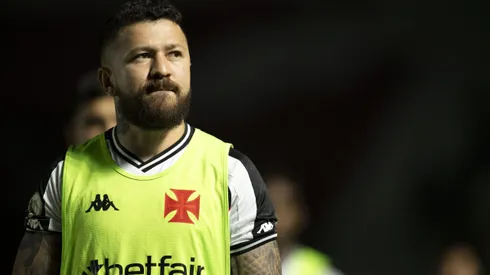 Urgente: Vasco e Rossi entram em consenso sobre futuro de atacante