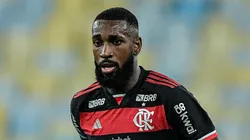 Gerson, meio-campista do Flamengo, seguirá como capitão com Filipe Luís- Foto: Thiago Ribeiro/AGIF