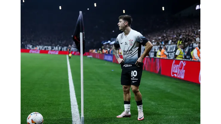Corinthians e Internacional se encaram pela 29ª rodada.