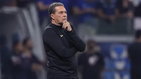 Ex-treinador do Corinthians citou ausência de Gabigol. Gilson Lobo/AGIF.