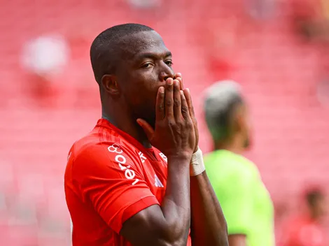 Roger Machado compara Borré e Valencia e define seu titular