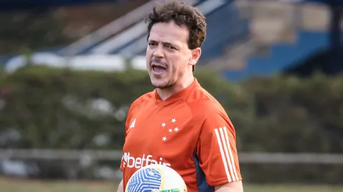 Fernando Diniz detalhou a situação da base Celeste - Foto: Gustavo Aleixo/Cruzeiro