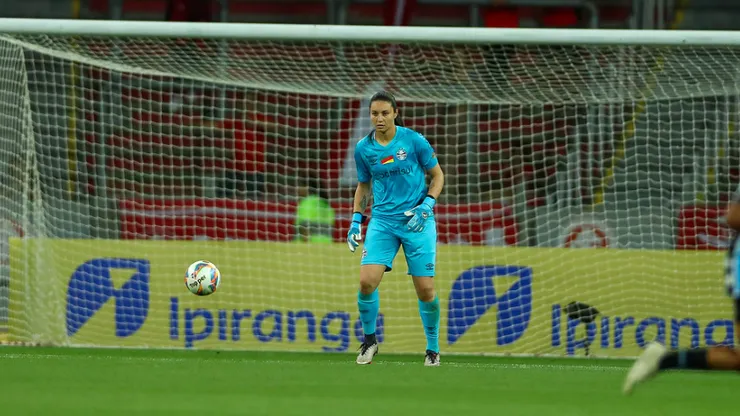 Lorena, goleira do Grêmio durante partida contra o Internacional na final do Gauchão Feminino, no qual o Imortal conquistou o titulo da competição