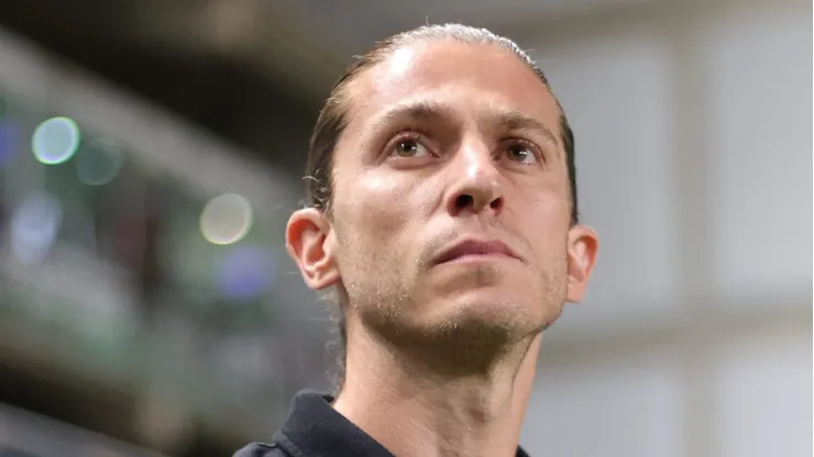 Filipe Luís, treinador do CRF, durante partida do Brasileirão.