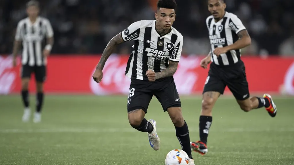 Igor Jesus durante partida. Foto: Jorge Rodrigues/AGIF