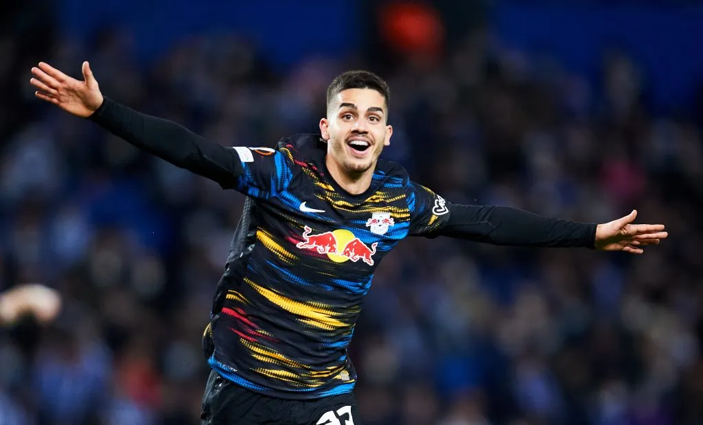 André Silva, do Red Bull Leipzig, é avaliado no Palmeiras para a temporada 2025 – Foto: Juan Manuel Serrano Arce/Getty Images