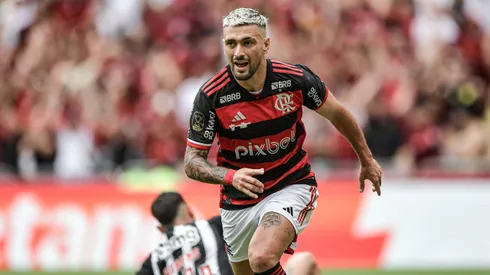 Arrascaeta jogador do Flamengo comemora seu gol durante partida. Foto: Thiago Ribeiro/AGIF
