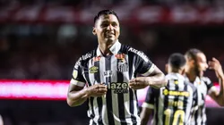 Morelos comemora gol no Morumbis
