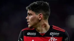 Ayrton Lucas é reserva no Flamengo e interessa ao Grêmio - Foto: Thiago Ribeiro/AGIF