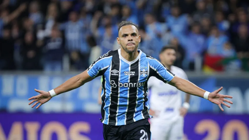 Martin Braithwaite em jogo do Grêmio