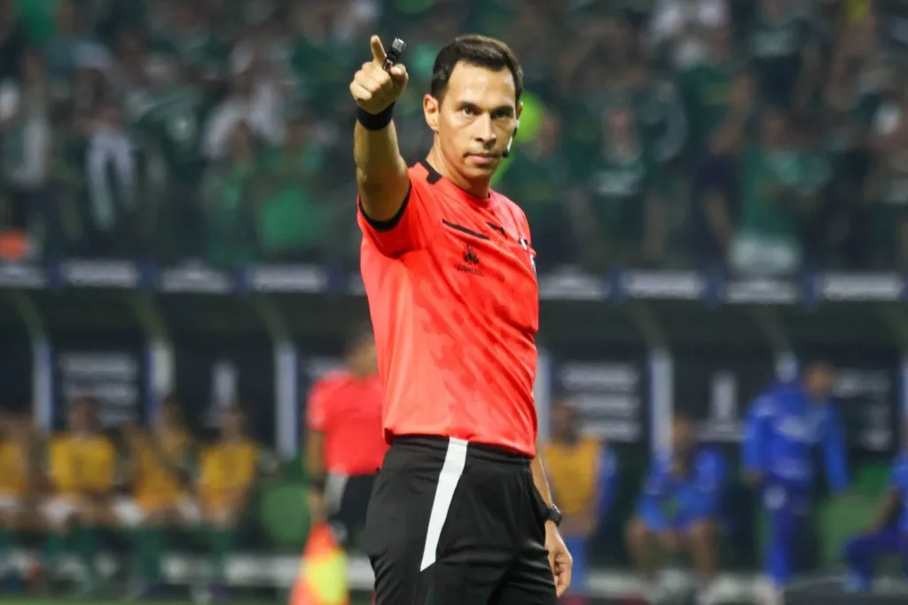 Facundo Tello já entrou em polêmica com o Botafogo nessa edição da Libertadores