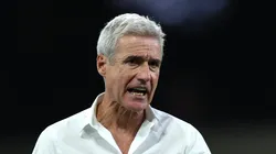 - Luís Castro faz jogo duro para aceitar o Santos