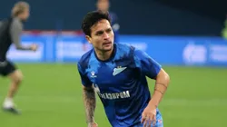 Artur durante aquecimento de partida do Zenit.