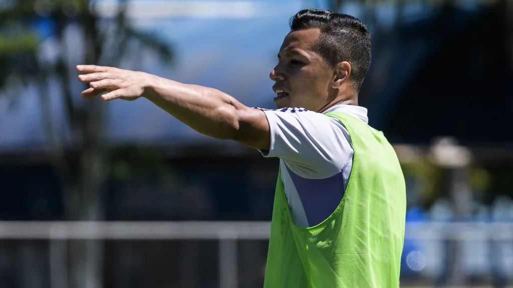 O lateral Marlon esteve presente no encontro com organizada – Foto: Gustavo Aleixo/Cruzeiro
