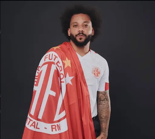 Foto: Reprodução/Instagram – Marcelo com a camisa do América-RN