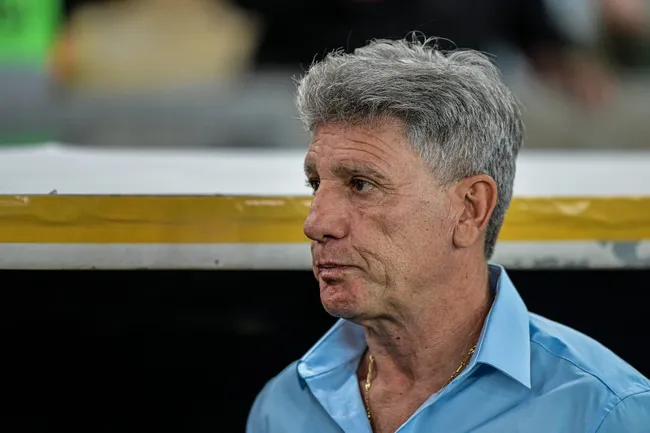 Foto: Thiago Ribeiro/AGIF – Renato Portaluppi causou polêmica no Grêmio