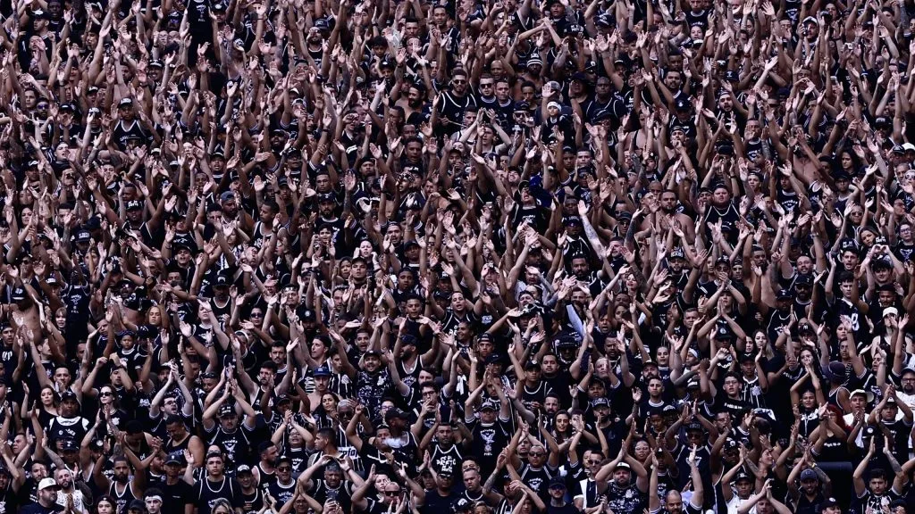 Torcida do Corinthians faz vaquinha. Foto: Marcello Zambrana/AGIF