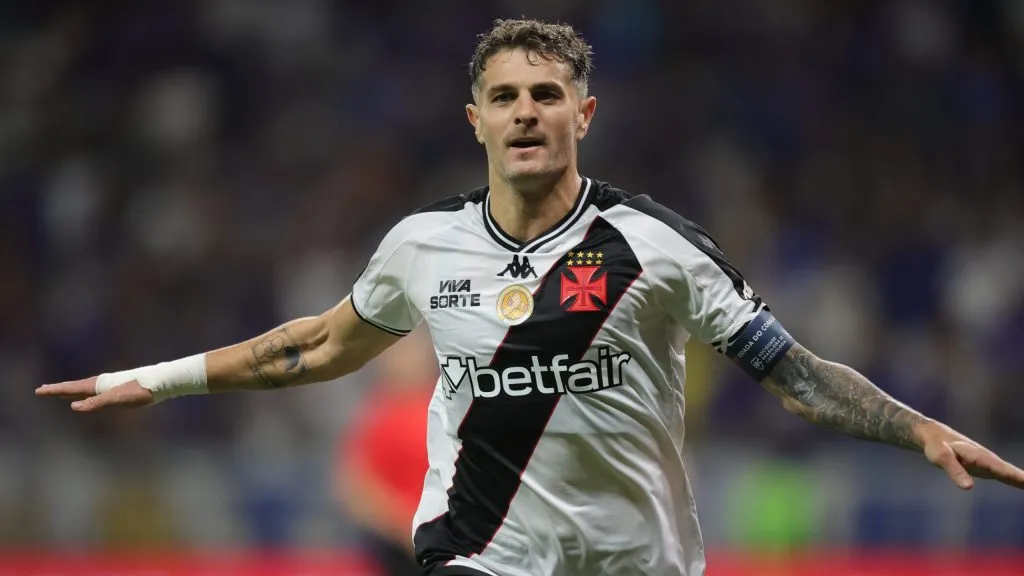 Vegetti entrou na radar do Corinthians para 2025 – Foto: Gilson Lobo/AGIF