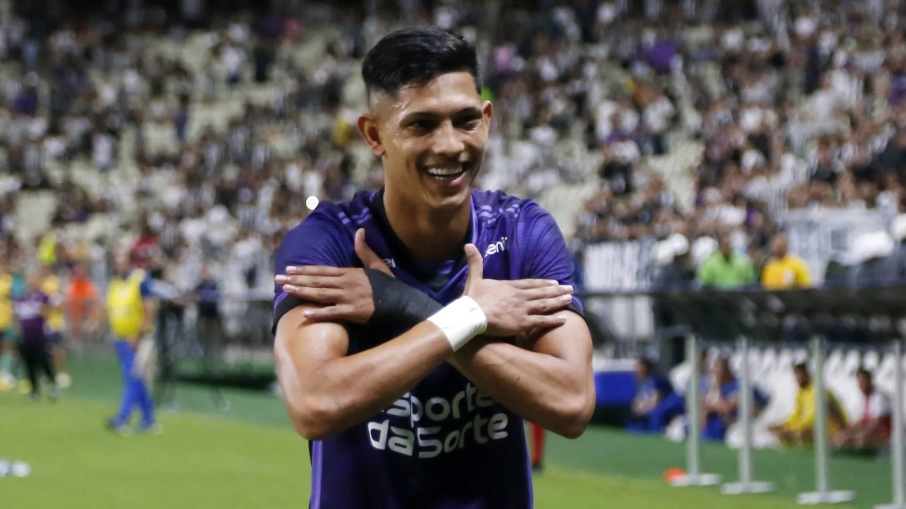 Foto: IMAGO / TheNews2 – Pulga comemorando um de seus tentos na Série B.