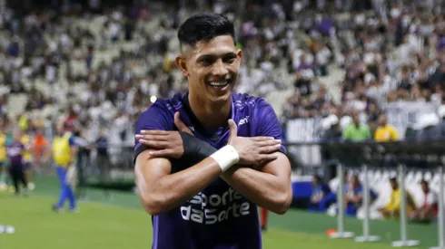 Erick Pulga em ação pelo Ceará - Foto: Lucas Emanuel/AGIF