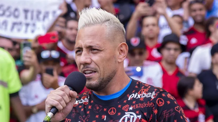 - Diego Alves, goleiro e ídolo do Flamengo