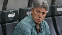 Renato Gaúcho observa rendimento da equipe - Foto: Gilson Lobo/AGIF