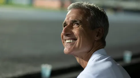 Treinador tem passagem pelo Botafogo no futebol brasileiro