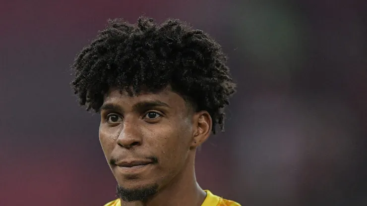 Hugo Souza durante jogo do Corinthians.