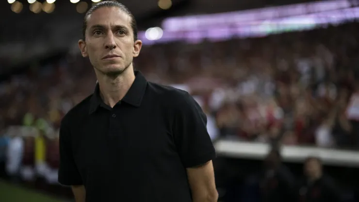 Não joga mais no Botafogo e vai para o Flamengo de Filipe Luís