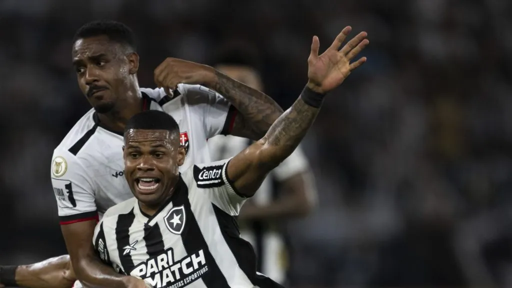 Foto: Jorge Rodrigues/AGIF – Júnior S. pode desembarcar na Vila Belmiro em 2025.