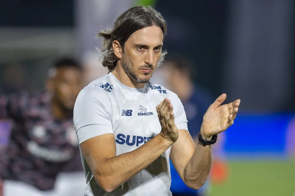 Luis Zubeldía já entregou sua lista de desejos a Julio Casares – Foto: Anderson Romao/AGIF