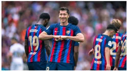 Robert Lewandowski comemora gol em partida da La Liga entre Barcelona e Elche. Foto: Joan Gosa / Alamy Stock Photo