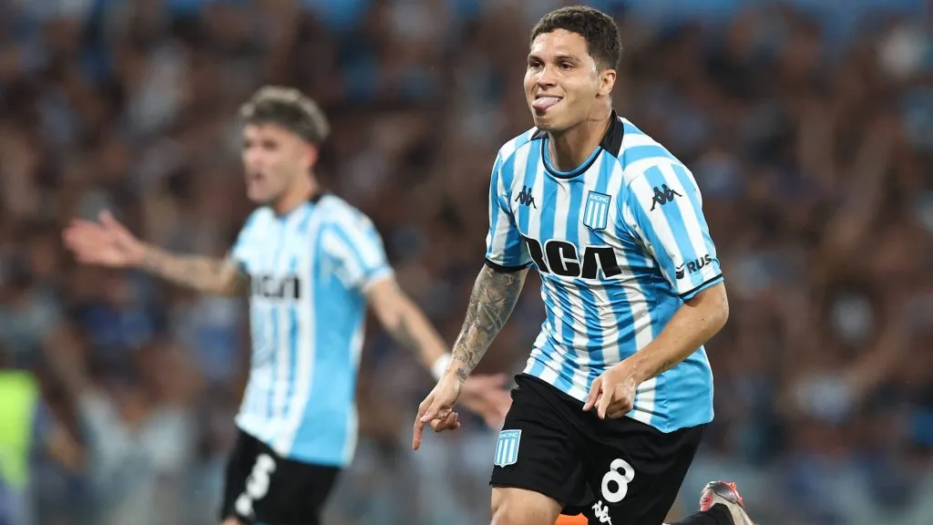 Juan Quintero comemorando gol pelo Racing. Foto: 
 ALEJANDRO PAGNI