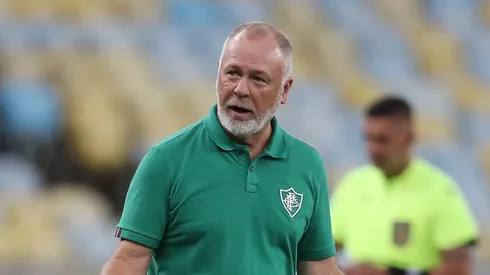 Mano Menezes destaca necessidade de evolução da equipe