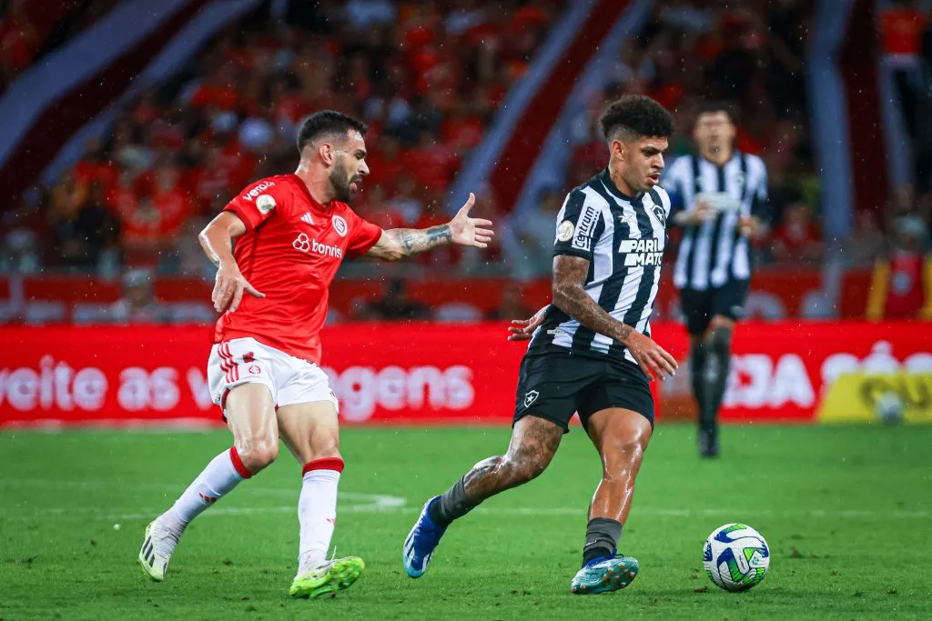 Foto: Maxi Franzoi/AGIF – Internacional e Botafogo pode ser jogo decisivo no Brasileirão