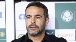 Artur Jorge durante partida do Botafogo no Brasileirão contra o Palmeiras.