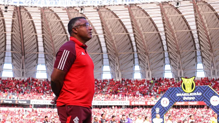 Roger Machado chegou ao time na metade do ano