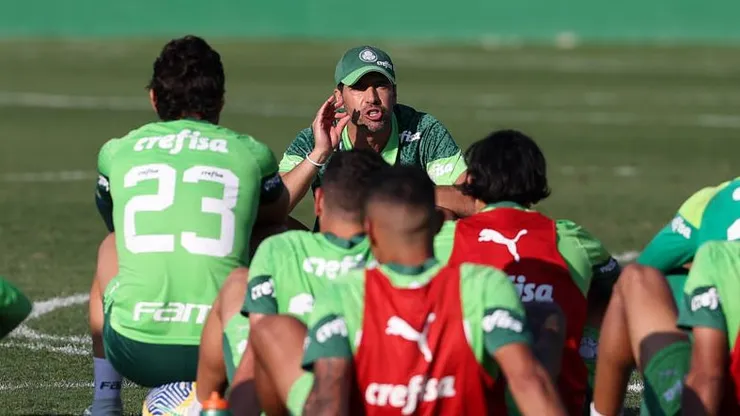 Abel resolveu alterar escalação inicial do Palmeiras contra o Botafogo nesta terça
