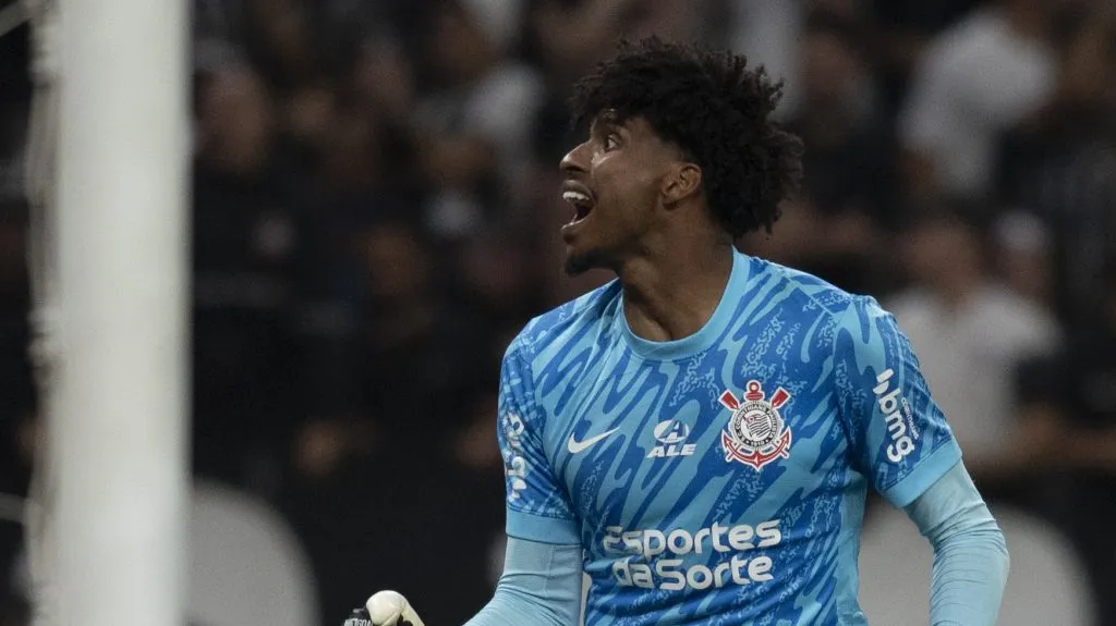Goleiro Hugo Souza, pelo Corinthians. Foto: Anderson Romao/AGIF