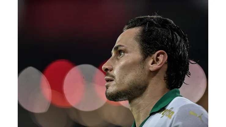 Após isso, Raphael Veiga será vendido pelo Palmeiras