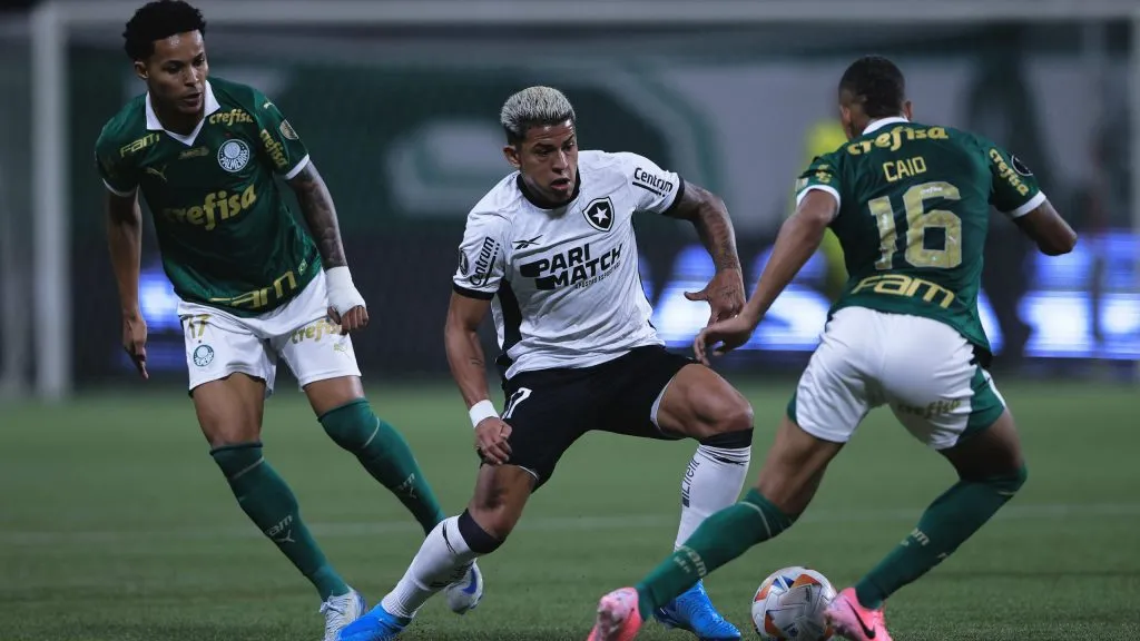 Palmeiras x Botafogo vão se enfrentar novamente em 2024 - Foto: Ettore Chiereguini/AGIF.