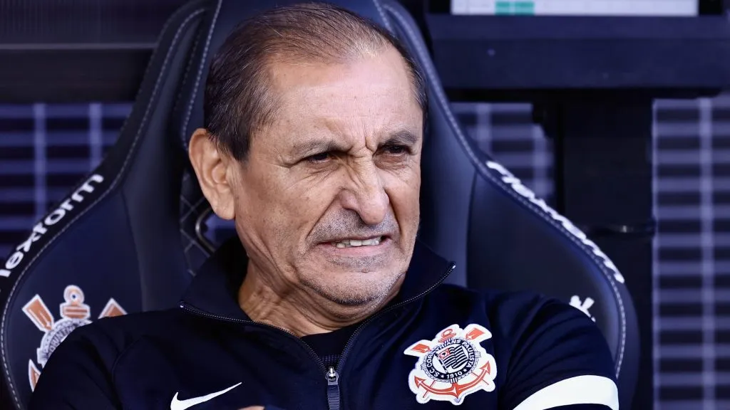 Ramón Díaz deve ficar no Corinthians - Foto: Marcello Zambrana/AGIF.