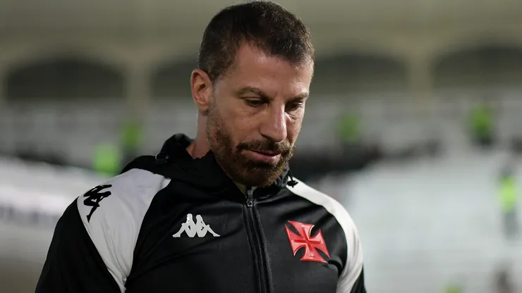 Pedrinho durante partida entre Vasco e Bragantino, em São Januário.
