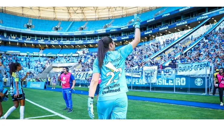 Goleira, Lorena do Grêmio durante partida contra o Internacional pela final do Gauchão Feminino, que resultou no título do Imortal